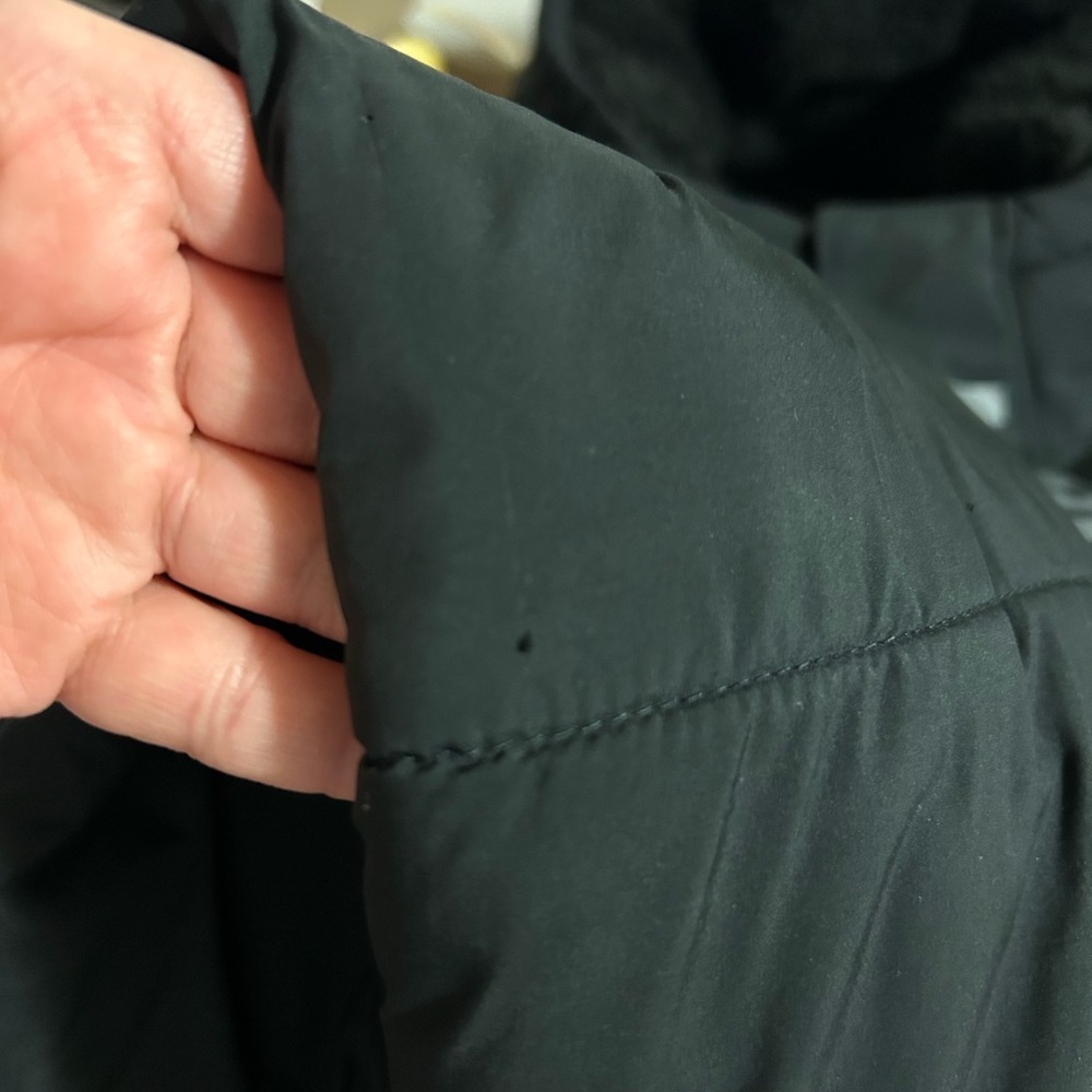 Under Armour Black Hooded Puffer Coat - Picture 15 of 15